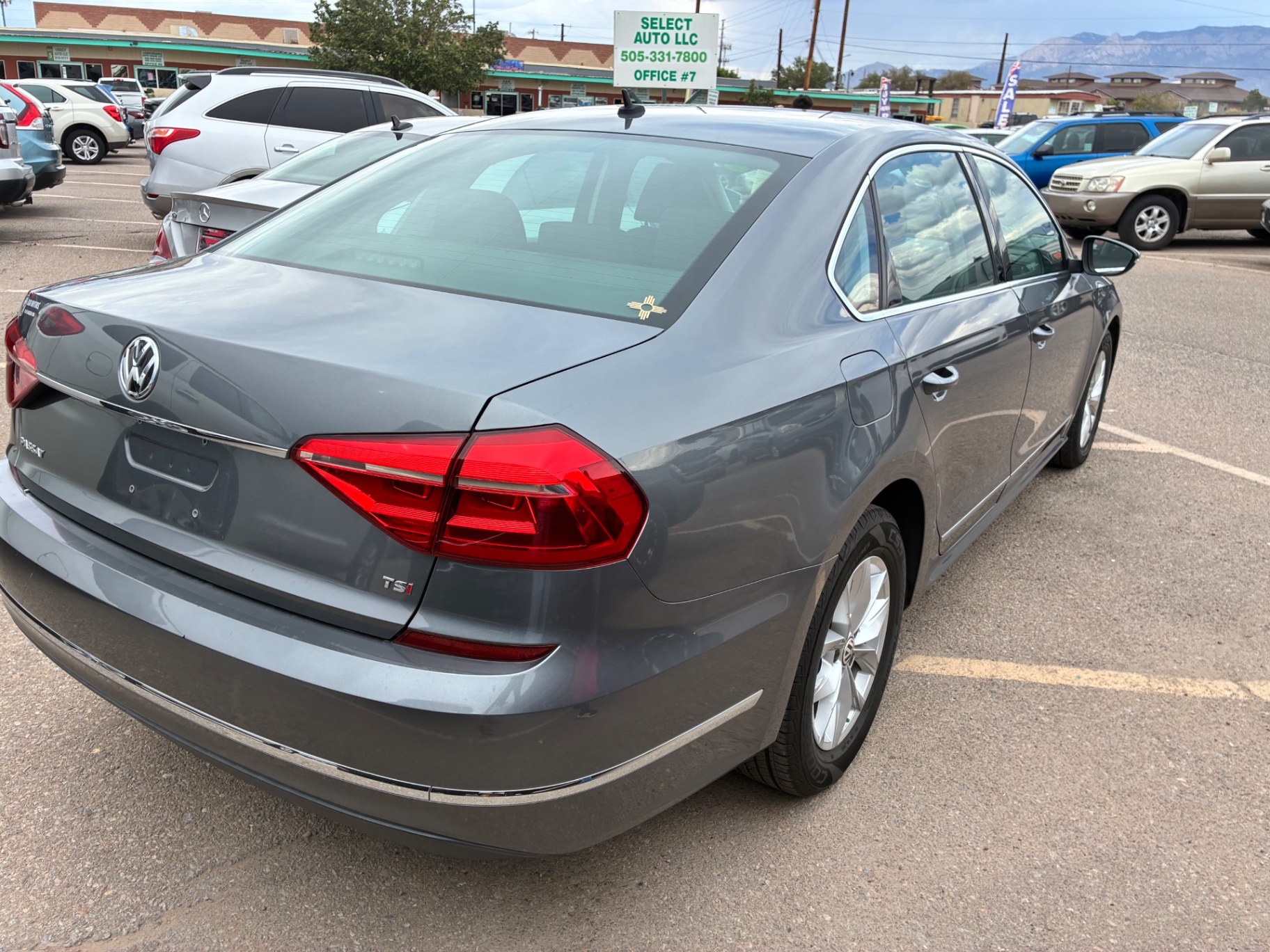 2016 Volkswagen Passat S thumbnail 3